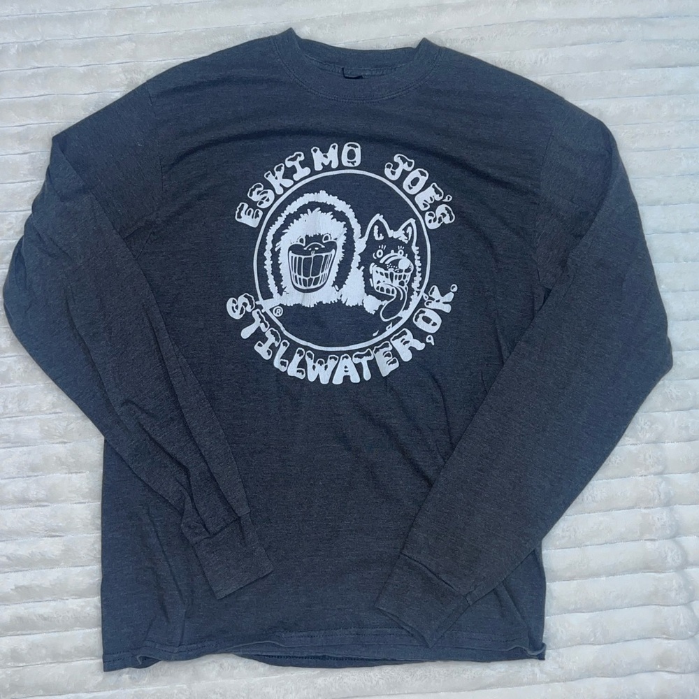 Charcoal Long Sleeve Tee with Stillwater Eskimo Joe's Graphic